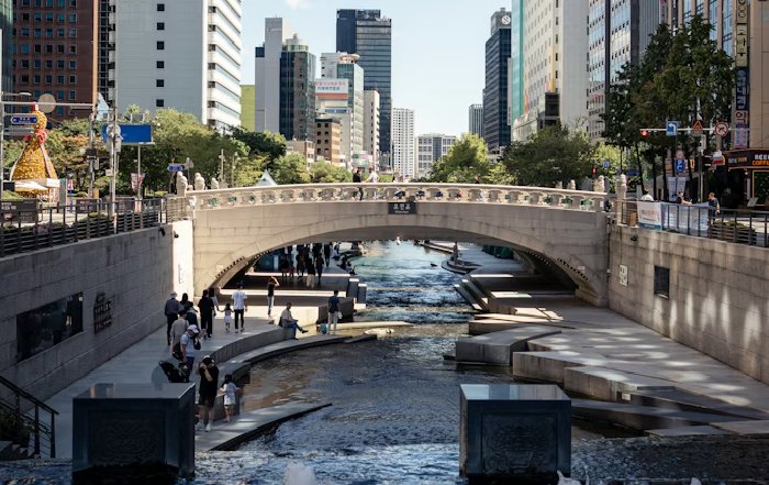 Article Image for Fintech in South Korea: A Highly Connected Market