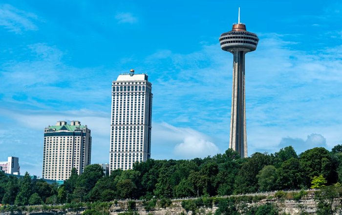 Article Image for Fintech Strategies for the Canadian Market